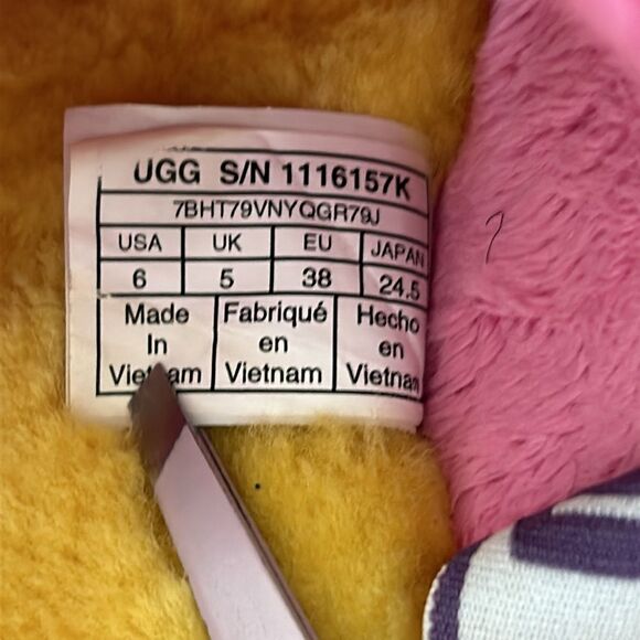UGG Fluff  Yea slide yellow pink orange size 6 - Picture 7 of 16